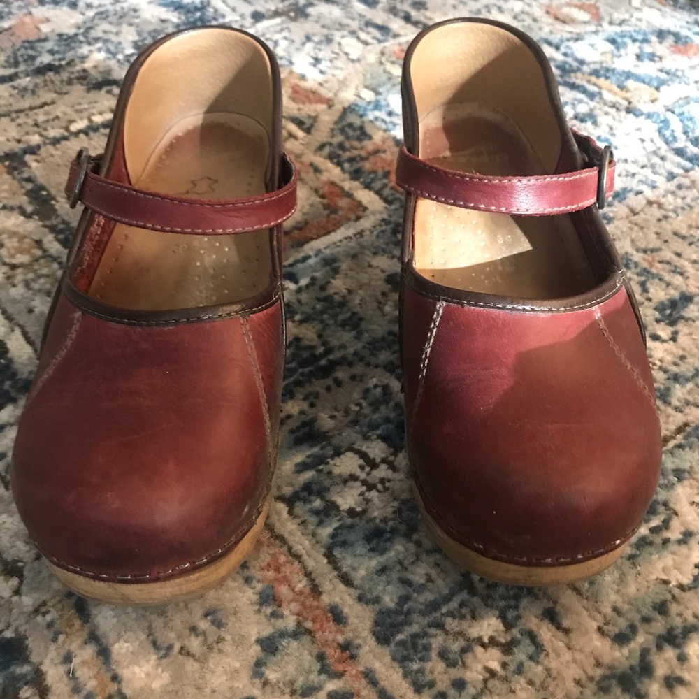 dansko Mary Janes size 8